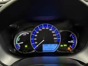 Toyota Yaris thumbnail 9