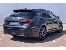 Toyota Corolla-touring-sports thumbnail 2