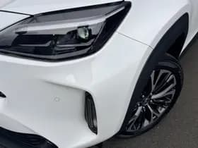 Toyota Yaris-cross thumbnail 2