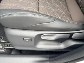 Toyota Yaris-cross thumbnail 11