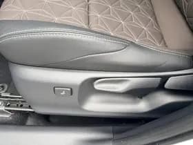 Toyota Yaris-cross thumbnail 43