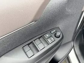 Toyota Yaris-cross thumbnail 50