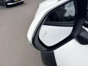 Toyota Yaris-cross thumbnail 8
