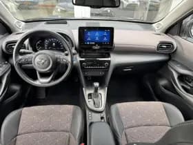 Toyota Yaris-cross thumbnail 9
