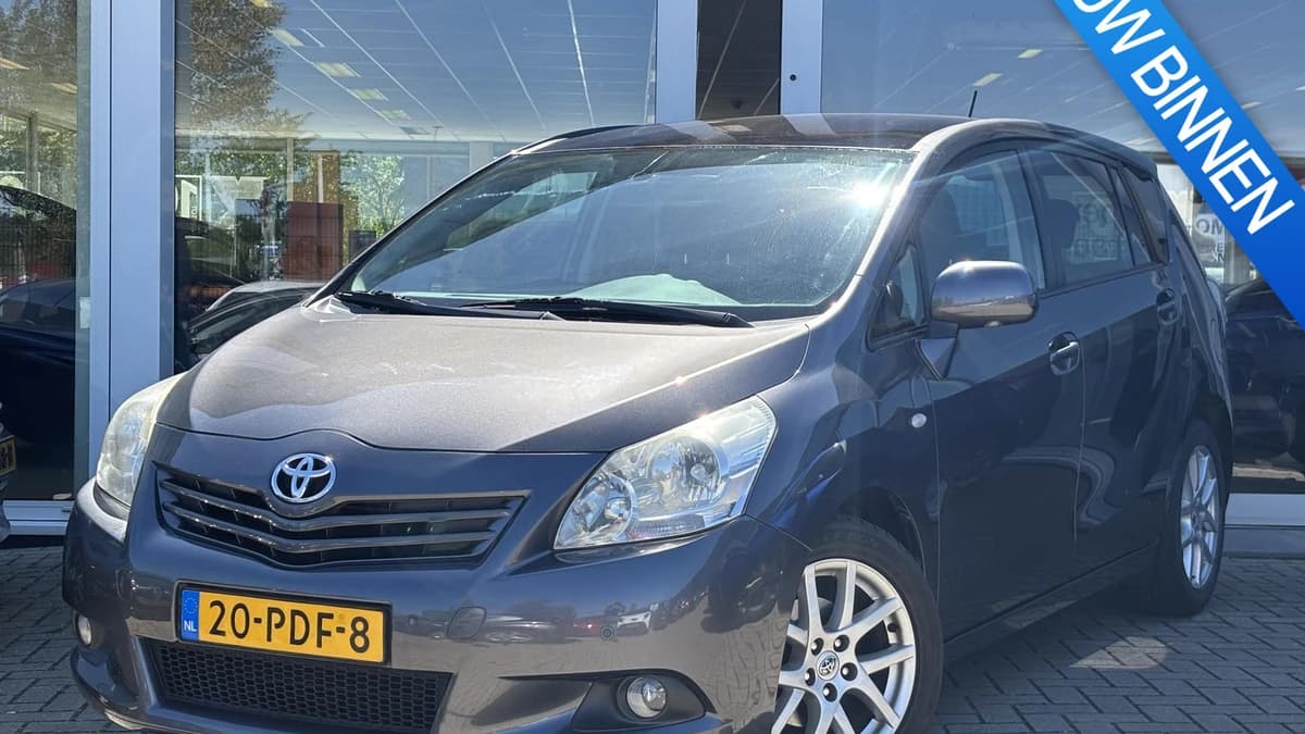 Toyota Verso — foto 1