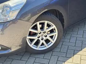 Toyota Verso thumbnail 42