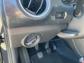 Volkswagen Up thumbnail 22