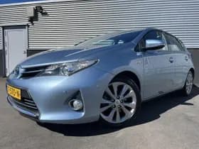 Toyota Auris thumbnail 2