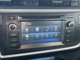 Toyota Auris thumbnail 35