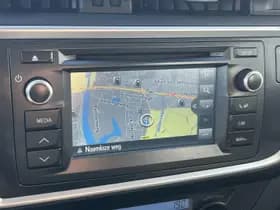 Toyota Auris thumbnail 38