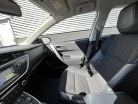 Toyota Auris thumbnail 41