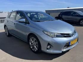 Toyota Auris thumbnail 6
