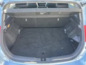 Toyota Auris thumbnail 10
