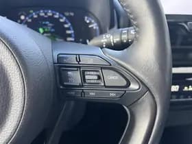 Toyota Yaris-cross thumbnail 80