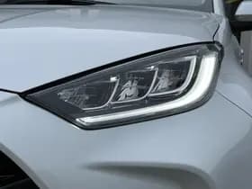 Toyota Yaris thumbnail 11