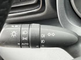 Toyota Yaris thumbnail 12