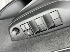 Toyota Yaris thumbnail 25