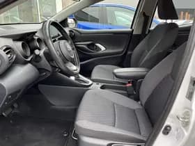 Toyota Yaris thumbnail 55