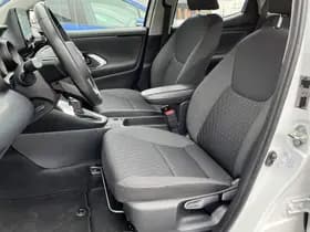 Toyota Yaris thumbnail 56