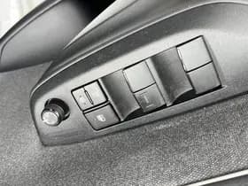 Toyota Yaris thumbnail 57