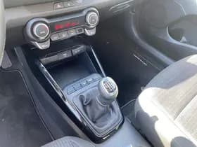 Kia Stonic thumbnail 94