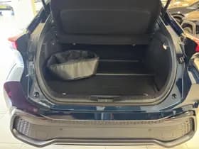 Toyota C-HR thumbnail 2