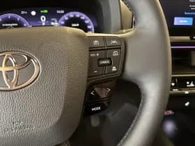 Toyota C-HR thumbnail 13