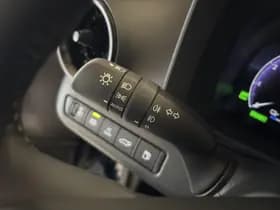 Toyota C-HR thumbnail 14