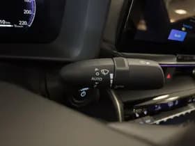 Toyota C-HR thumbnail 15