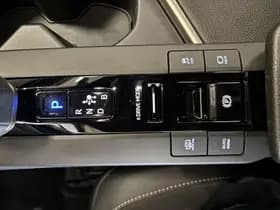 Toyota C-HR thumbnail 26
