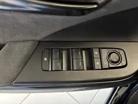 Toyota C-HR thumbnail 34