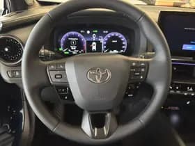 Toyota C-HR thumbnail 40