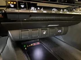 Toyota C-HR thumbnail 53