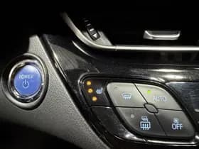 Toyota C-HR thumbnail 22