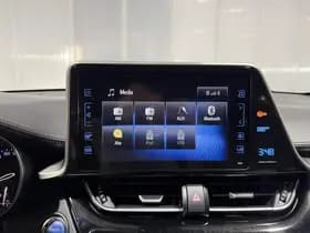 Toyota C-HR thumbnail 51