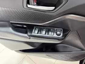 Toyota C-HR thumbnail 54