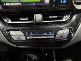 Toyota C-HR thumbnail 57