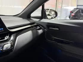 Toyota C-HR thumbnail 60