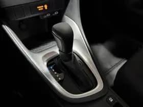 Toyota Yaris thumbnail 11