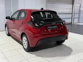 Toyota Yaris thumbnail 5