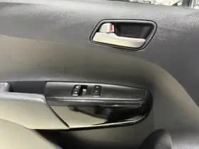 Kia Picanto thumbnail 13