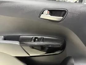 Kia Picanto thumbnail 35