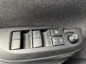 Toyota Yaris-cross thumbnail 43