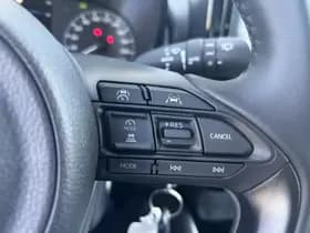 Toyota Yaris thumbnail 18