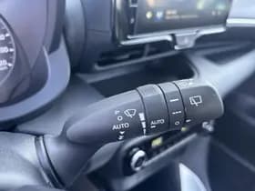 Toyota Yaris thumbnail 20