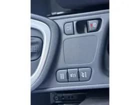 Toyota Yaris thumbnail 31