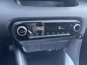 Toyota Yaris thumbnail 60