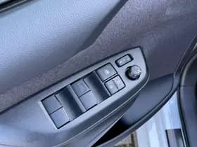 Toyota Yaris thumbnail 19