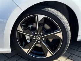 Toyota Yaris thumbnail 41