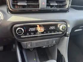 Toyota Yaris thumbnail 59